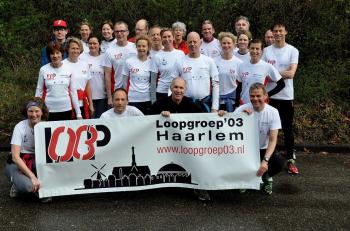 Bevrijdingsvuur opgehaald door Loopgroep03 uit Haarlem