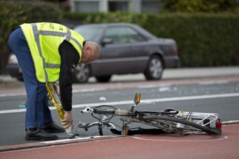 Fietsster overleden na zwaar verkeersongeval